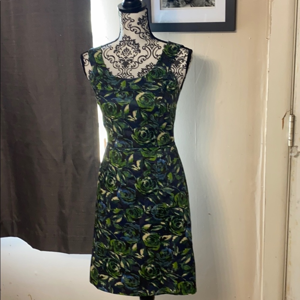 Fun floral Loft dress 👗